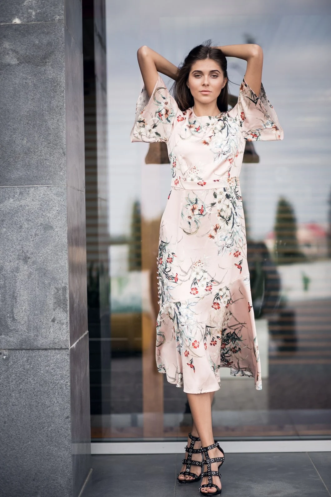 woman-dress_1303-3764